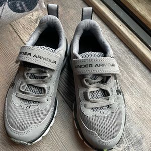 Like New! Under Armour Assert Running Shoes